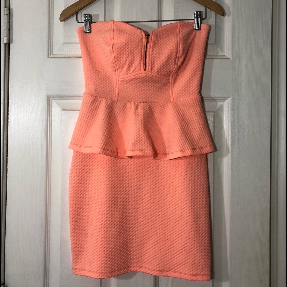 2b Bebe size small dress. Like new